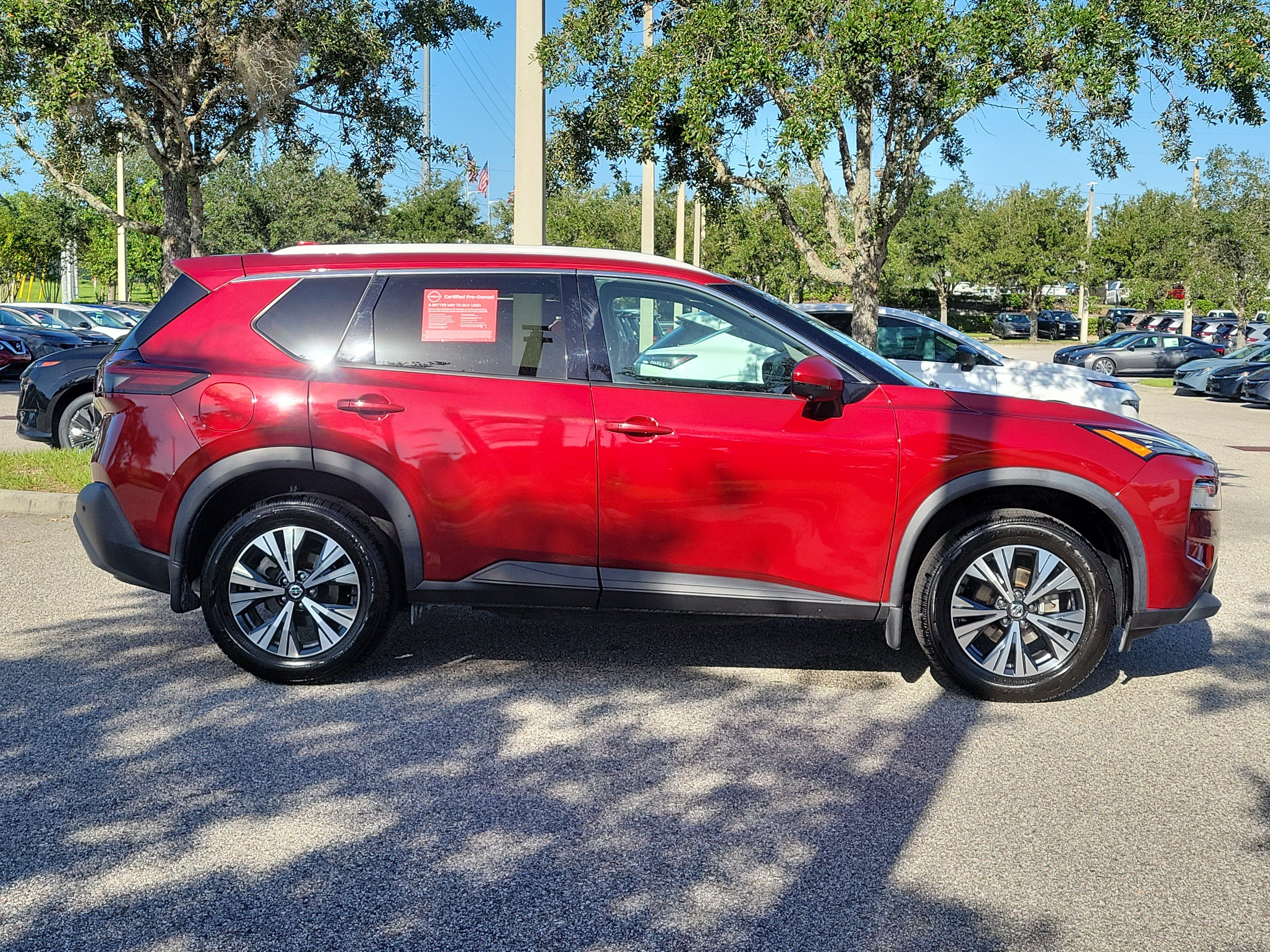 Certified 2021 Nissan Rogue SV w/ Premium Package FWD image 4