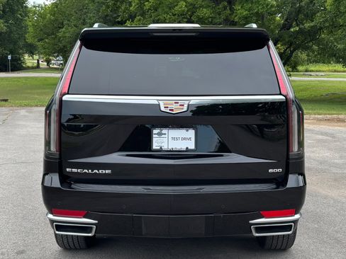 Used 2024 Cadillac Escalade Premium Luxury AWD/4WD image 5