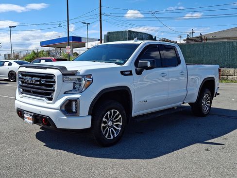 Used 2019 GMC Sierra 1500 AT4 w/ AT4 Premium Package AWD/4WD image 3