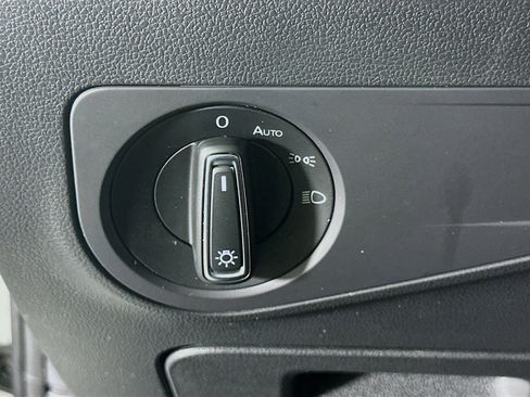 Used 2024 Volkswagen Tiguan Wolfsburg Edition image 17