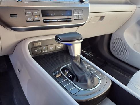 Used 2025 Hyundai Kona SEL image 10