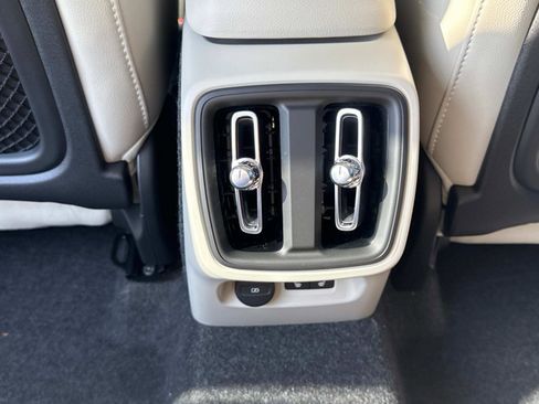 New 2026 Volvo XC40 B5 Ultra w/ Climate Package image 15