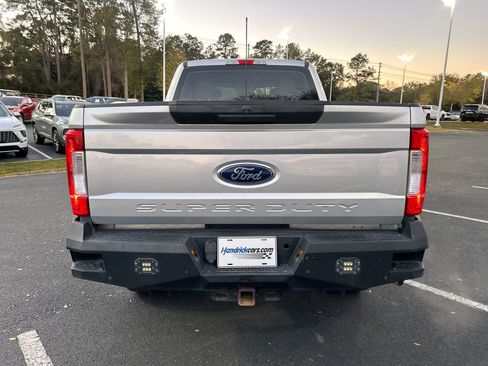 Used 2019 Ford F250 XL w/ STX Appearance Package image 8
