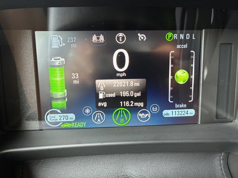 Used 2014 Chevrolet Volt FWD image 40