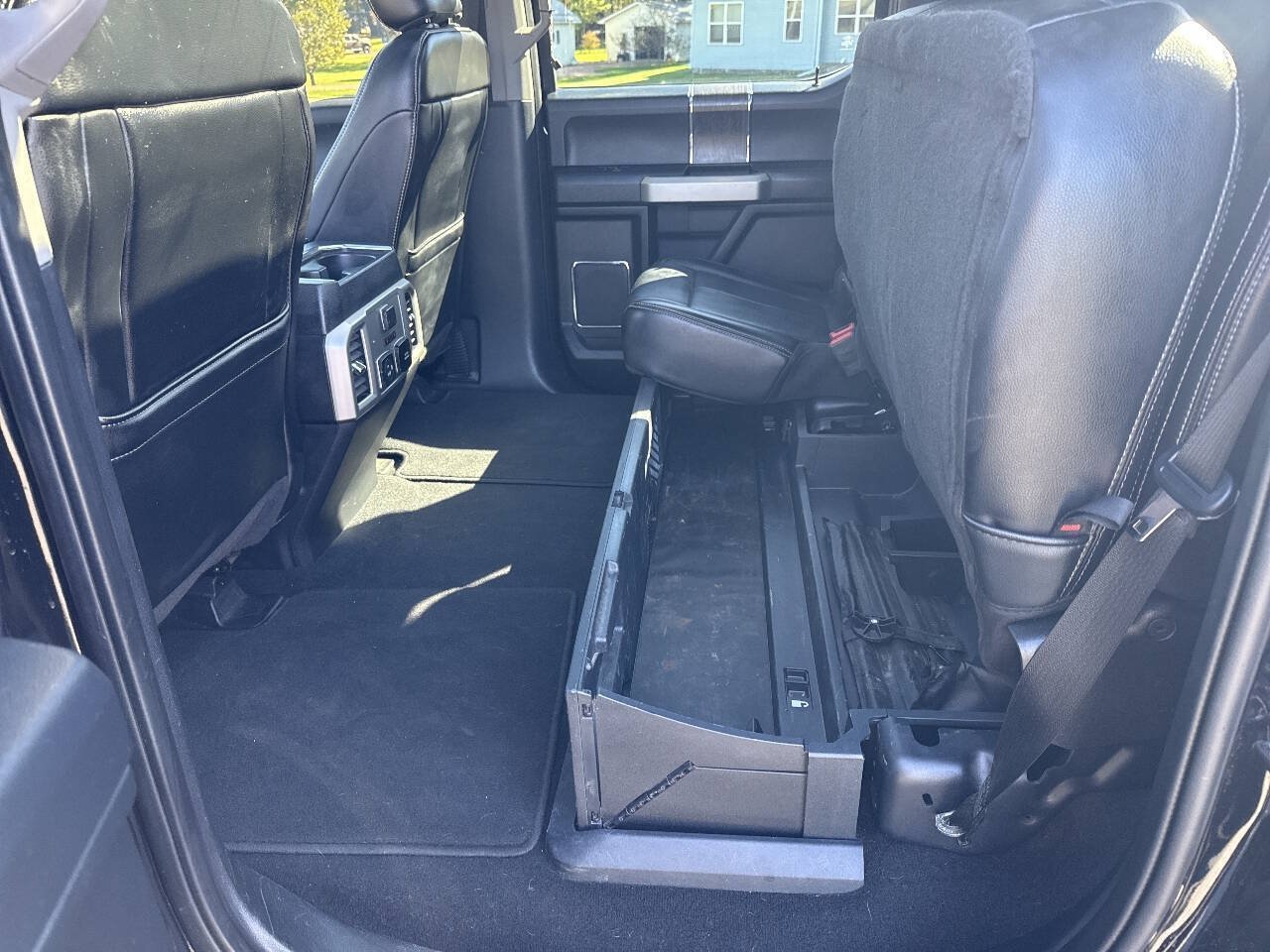 Used 2020 Ford F350 Lariat AWD/4WD image 13