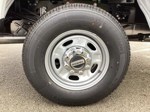 New 2026 Ford F350 XL AWD/4WD image 9