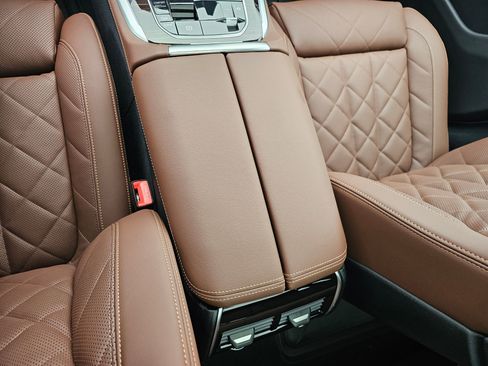 New 2026 BMW X5 xDrive40i w/ Executive Package image 55