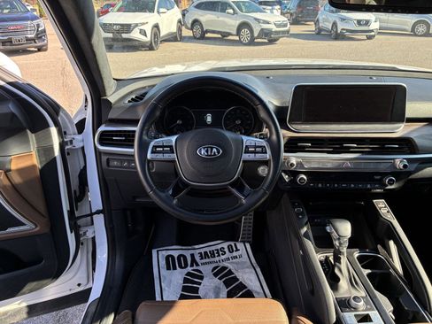 Used 2021 Kia Telluride SX w/ SX Prestige Package image 6