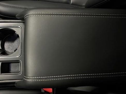 Used 2024 Lincoln Corsair AWD image 19