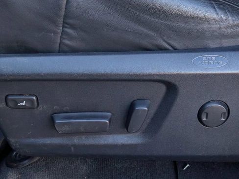 Used 2015 Toyota Tundra Platinum image 31