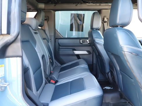 Used 2022 Ford Bronco Outer Banks image 18