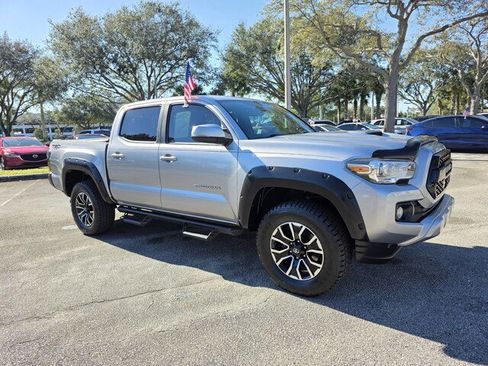 Used 2021 Toyota Tacoma TRD Sport image 8