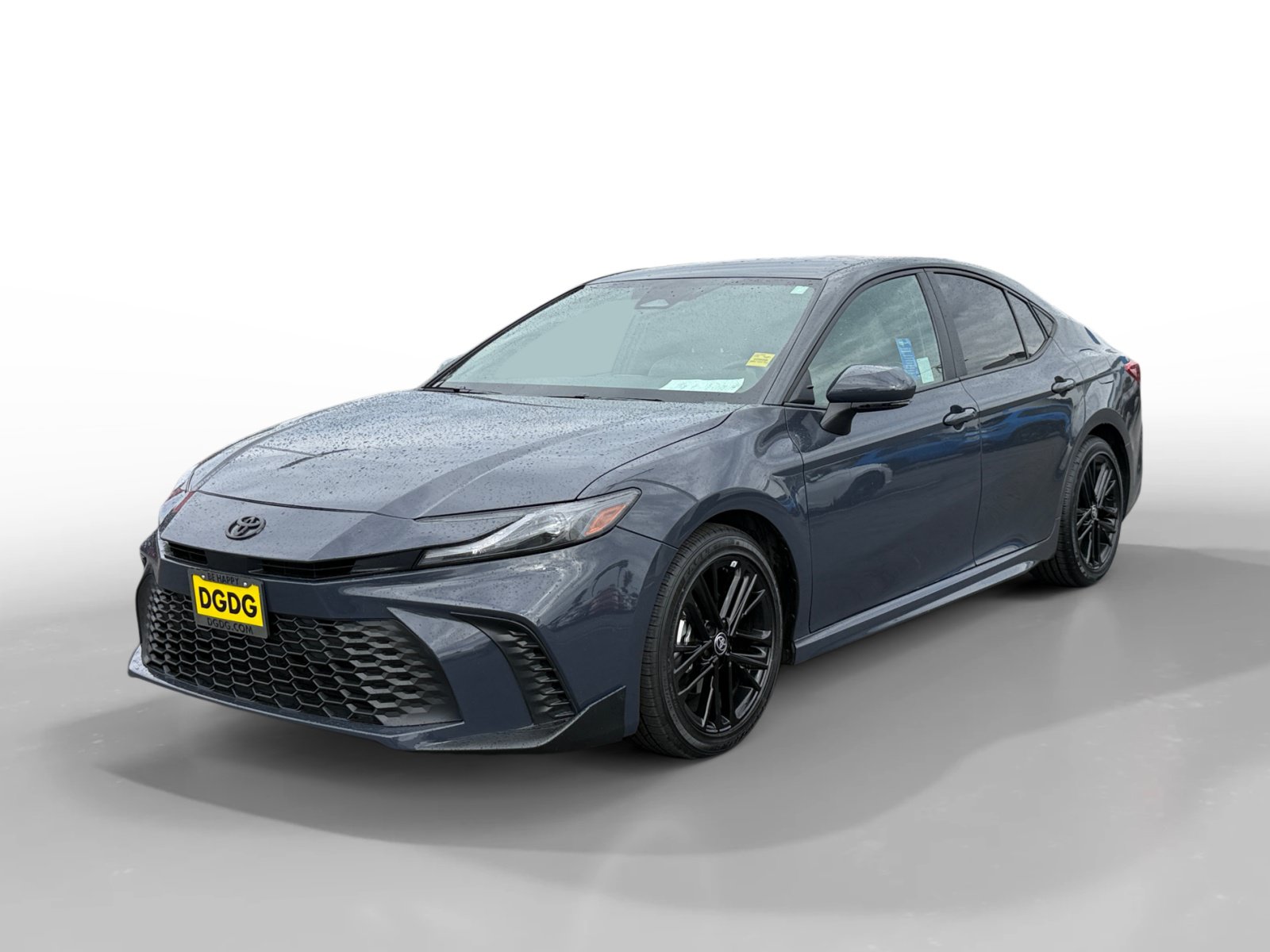 Used 2025 Toyota Camry SE FWD image 1