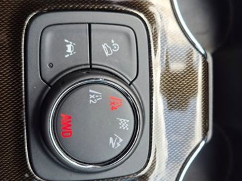 Used 2023 GMC Acadia AT4 w/ Technology Package image 10