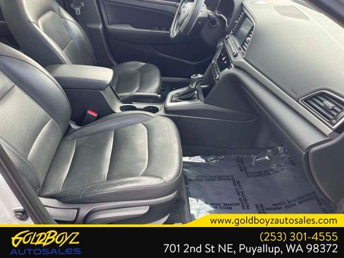 Used 2017 Hyundai Elantra Limited w/ Limited Tech Package 04 FWD image 24