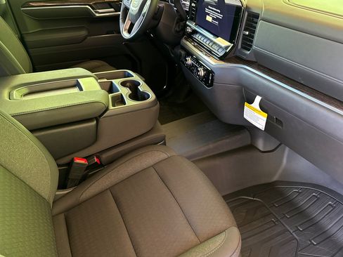 New 2026 GMC Sierra 1500 Elevation w/ Elevation Select Package AWD/4WD image 15