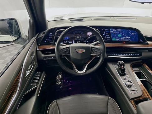 Used 2023 Cadillac Escalade Premium Luxury image 25
