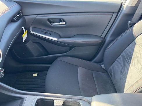 Used 2025 Nissan Sentra SR image 13