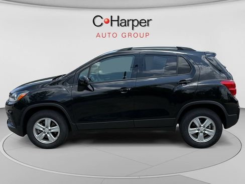 Used 2022 Chevrolet Trax LT w/ LT Convenience Package AWD/4WD image 6