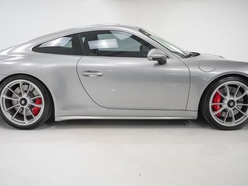 Certified 2018 Porsche 911 GT3 image 7