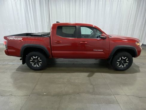 Certified 2021 Toyota Tacoma TRD Off-Road image 3