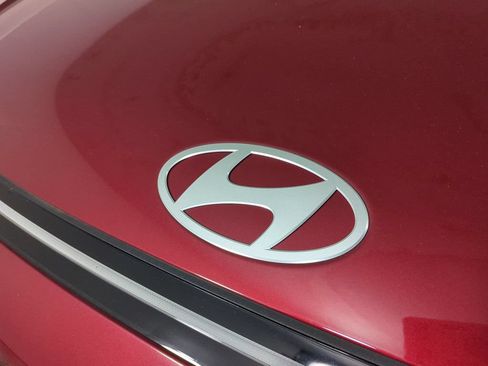 Used 2024 Hyundai Kona Limited AWD/4WD image 13
