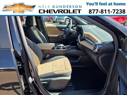 Used 2025 Chevrolet Equinox ACTIV AWD/4WD image 11