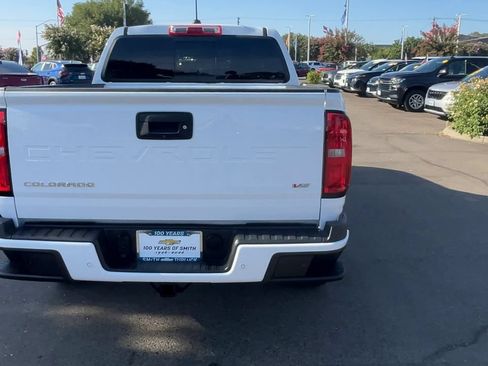 Used 2022 Chevrolet Colorado Z71 w/ Safety Package AWD/4WD image 6