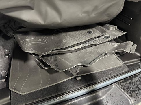 Used 2024 Jeep Wrangler Unlimited Rubicon 4xe image 28