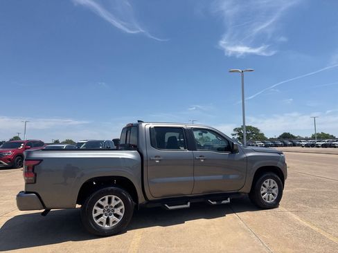 Used 2022 Nissan Frontier SV AWD/4WD image 22
