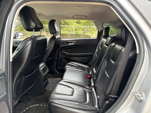 Used 2020 Ford Edge Titanium FWD image 20