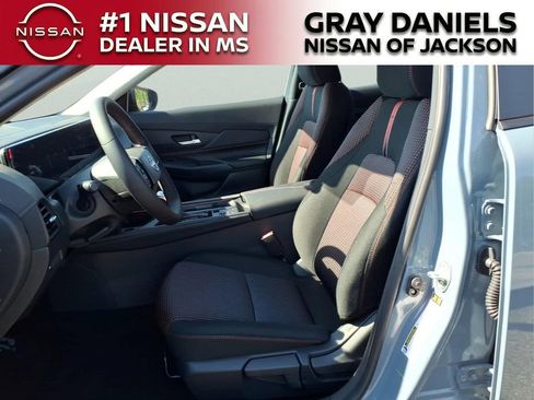 New 2026 Nissan Sentra SR w/ Floor Mat Package FWD image 23