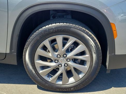 Used 2026 Buick Enclave Preferred w/ Power Package FWD image 5