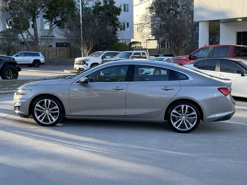 Used 2023 Chevrolet Malibu LT image 3