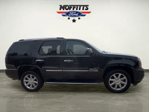 Used 2010 GMC Yukon Denali AWD/4WD image 6