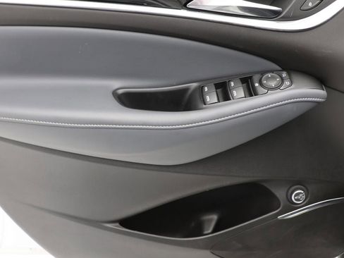 Used 2023 Buick Enclave Essence image 15