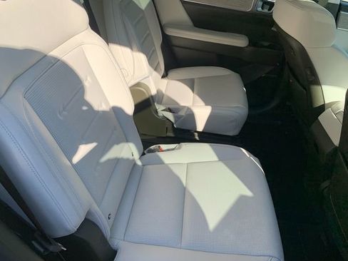 Certified 2025 Hyundai Santa Fe Calligraphy AWD/4WD image 16