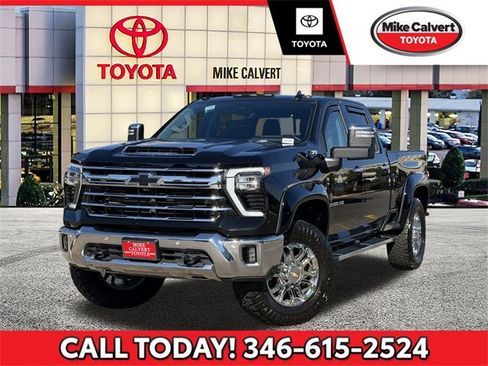 Used 2024 Chevrolet Silverado 2500 LTZ w/ LTZ Convenience Package image 1