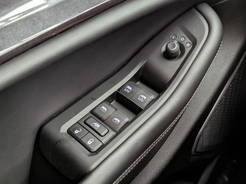 Used 2022 Jeep Grand Cherokee L Altitude image 23