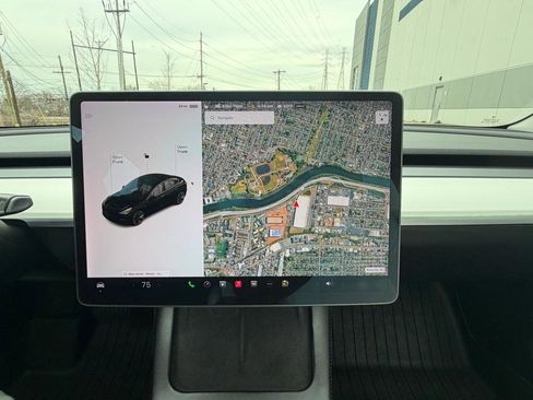 Used 2021 Tesla Model 3 Long Range image 30