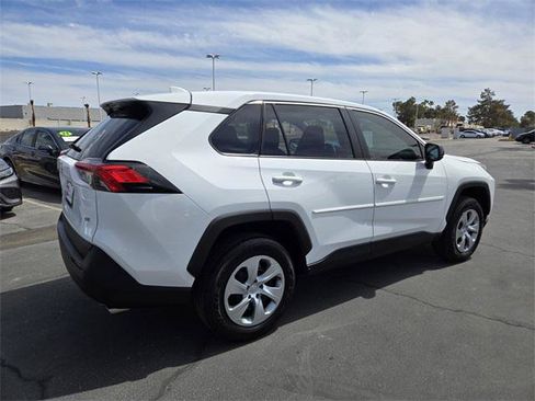 Certified 2022 Toyota RAV4 LE image 4