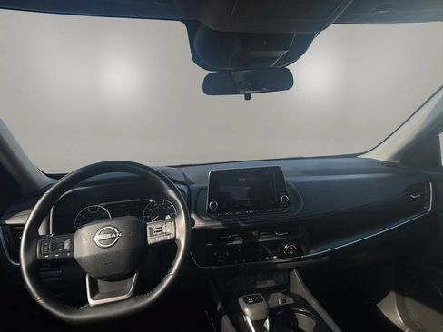 Used 2025 Nissan Rogue SV AWD/4WD image 19