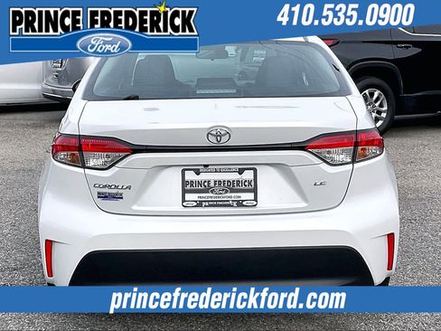 Used 2025 Toyota Corolla LE image 4