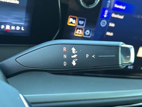 New 2025 Chevrolet Traverse LT w/ Driver Confidence Package image 28