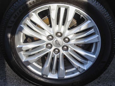 Used 2017 Cadillac XT5 Premium Luxury image 8