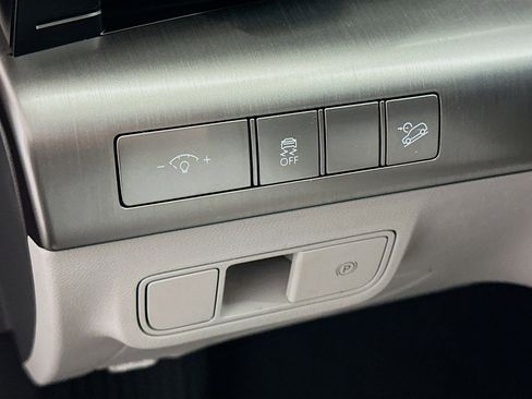 Used 2025 Hyundai Kona SEL image 17