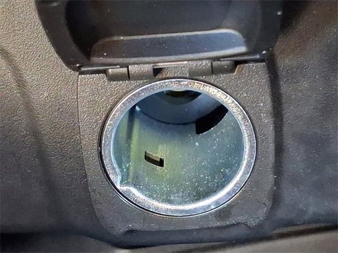 Certified 2024 Chevrolet Trax RS w/ Sunroof Package image 25