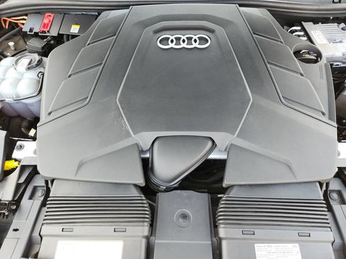 Used 2020 Audi Q8 Premium Plus w/ Premium Plus Package AWD/4WD image 33