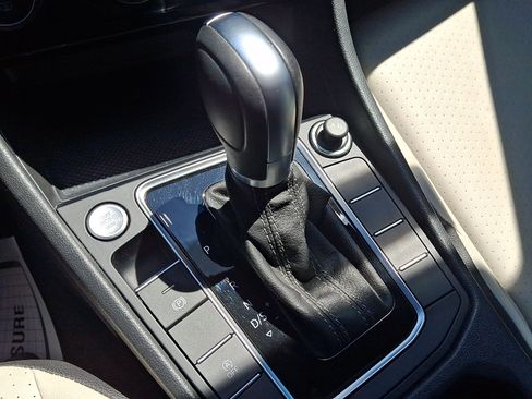 Used 2019 Volkswagen Jetta R-Line FWD image 15