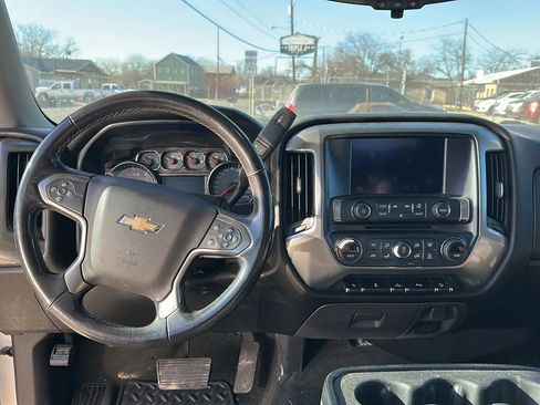 Used 2018 Chevrolet Silverado 1500 LT w/ Texas Edition image 15
